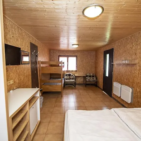 Chatovy Areal Zderina Lodge