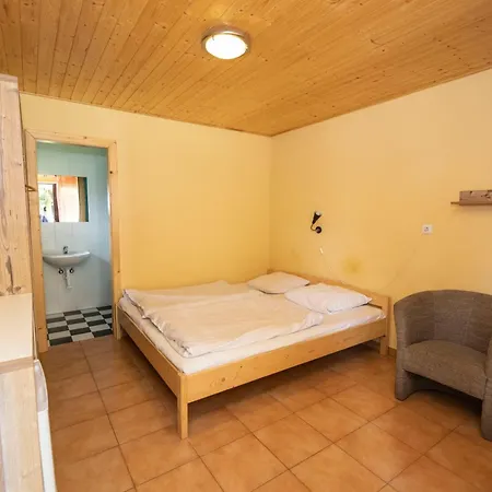 Chatový Areál Zděřina Police nad Metují