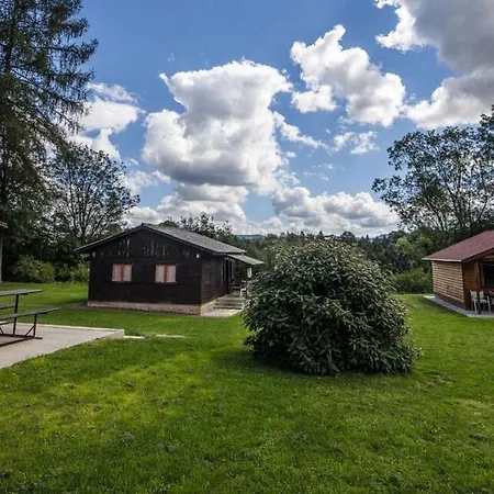 Chatový Areál Zděřina Lodge