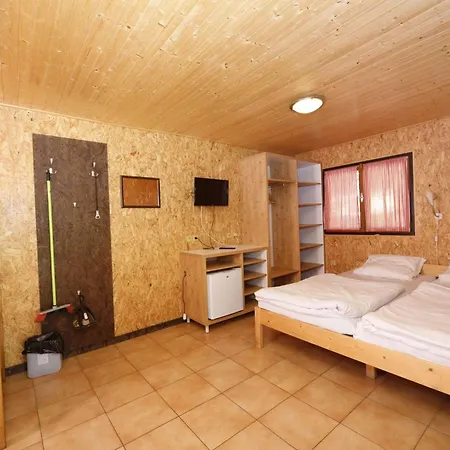 Chatový Areál Zděřina Police nad Metují