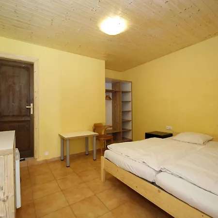 Chatový Areál Zděřina Lodge
