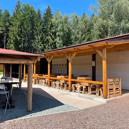 Chatový Areál Zděřina Lodge Police nad Metují