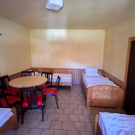 Chatový Areál Zděřina * Police nad Metují