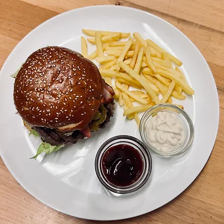 Chatový Areál Zděřina Lodge