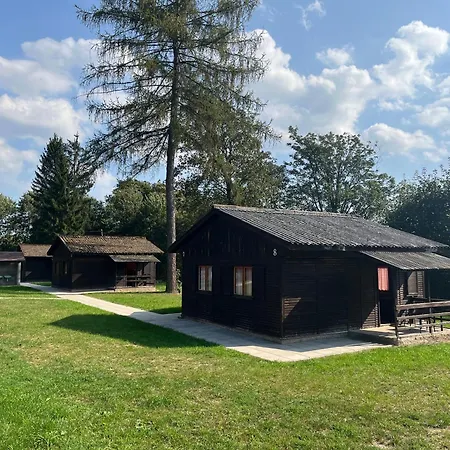 Chatový Areál Zděřina Lodge