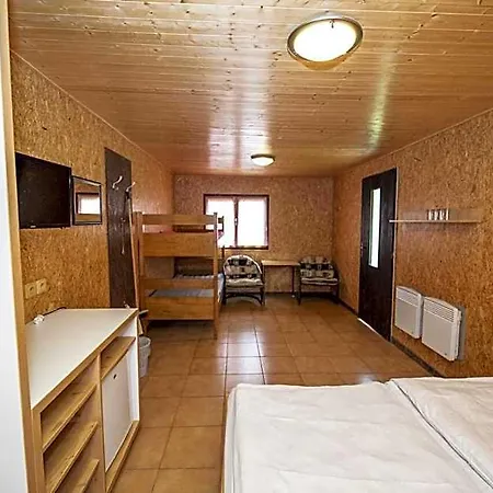 Lodge Chatovy Areal Zderina Police nad Metují