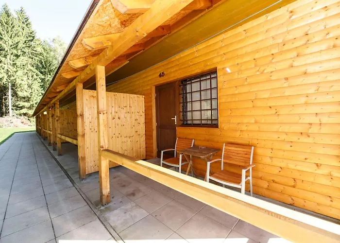 Chatovy Areal Zderina * Police nad Metují